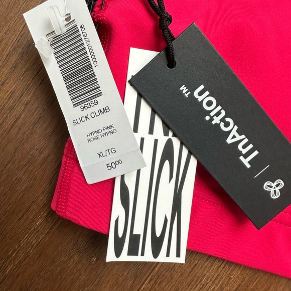 BNWT Aritzia TNA Slick Climb Sports Bra XL in colour Hypno Hot Pink - Picture 4 of 4